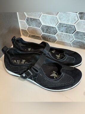 EUC Merrell Lorelei Emme Black Mary Jane Shoes SZ 8